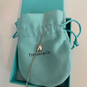 NEW NEVER WORN Tiffany’s Bean Design Bracelet